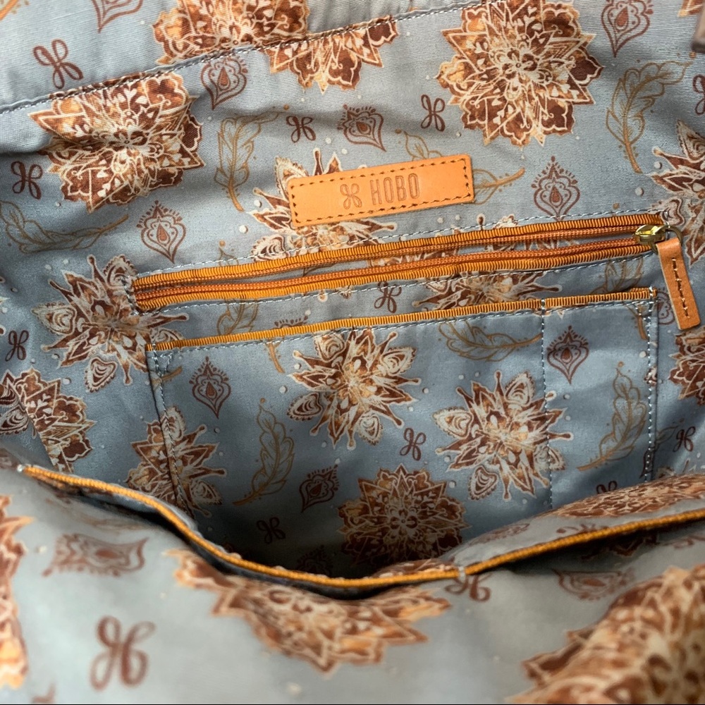 Hobo brand slouchy bag - Picture 9 of 12
